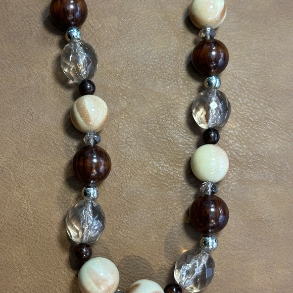 Ribbon threaded through silver cubicle chain with brown, beige and crystal beads - Picture 8 of 12